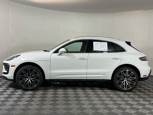 2024 Porsche Macan Base