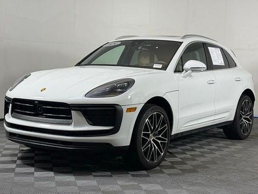 2024 Porsche Macan Base