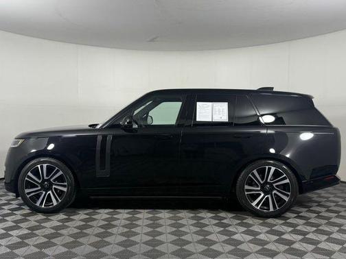2023 Land Rover Range Rover P530 SE