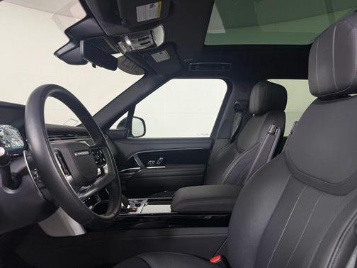 2023 Land Rover Range Rover P530 SE