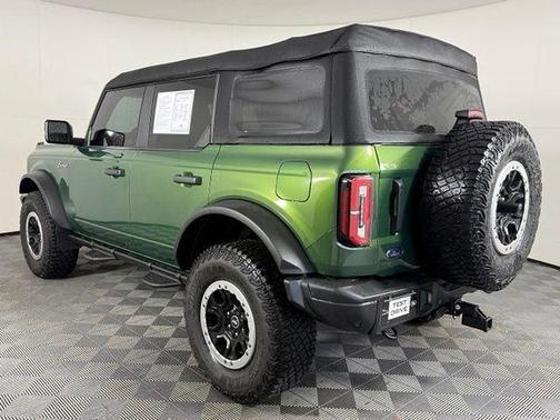 Eruption Green Metallic 2023 Ford Bronco Badlands