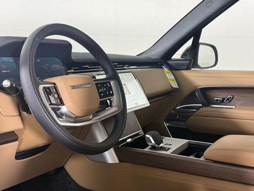 2025 Land Rover Range Rover P400 SE