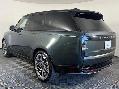2025 Land Rover Range Rover P400 SE