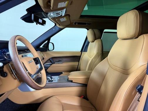 2025 Land Rover Range Rover P530 SE 7 Seat