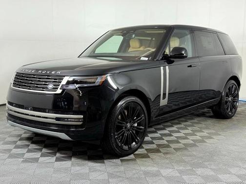 2025 Land Rover Range Rover P530 SE 7 Seat