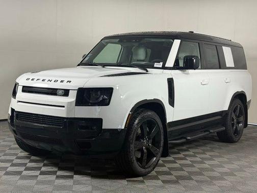 2025 Land Rover Defender P400 X-Dynamic SE