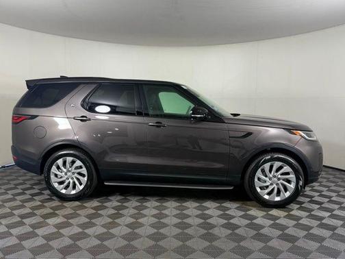 2025 Land Rover Discovery S