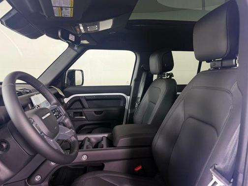 2025 Land Rover Defender P300 S