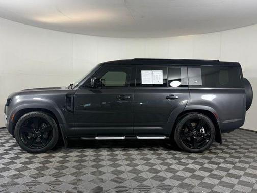 2023 Land Rover Defender SE