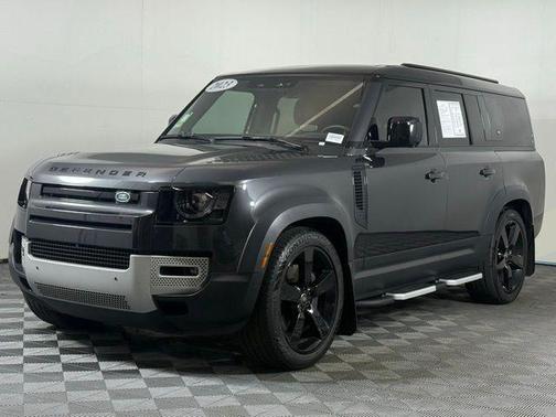 2023 Land Rover Defender SE