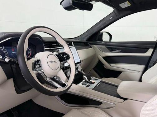 2026 Jaguar F-PACE P250 R-Dynamic S