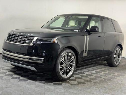 2025 Land Rover Range Rover P400 SE