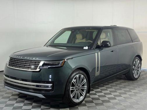 2025 Land Rover Range Rover P400 SE 7 Seat