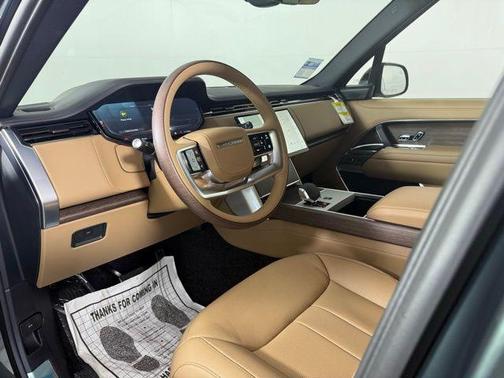 2025 Land Rover Range Rover P400 SE 7 Seat