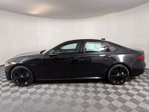 2024 Jaguar XF R-Dynamic SE