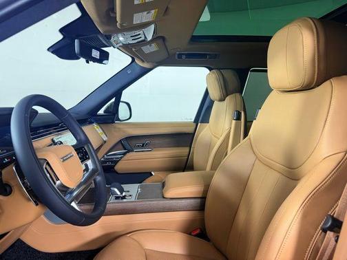 2025 Land Rover Range Rover P400 SE 7 Seat