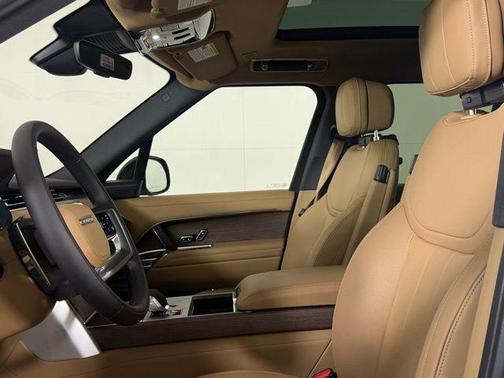 2026 Land Rover Range Rover SE
