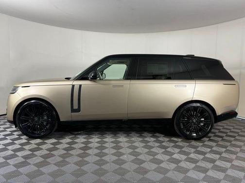 2025 Land Rover Range Rover P530 SE 7 Seat
