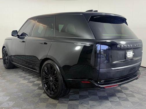 2023 Land Rover Range Rover P530 SE