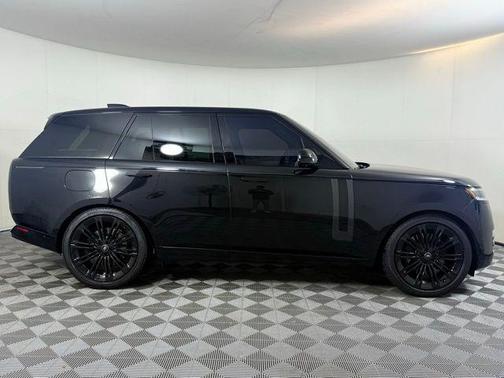 2023 Land Rover Range Rover P530 SE