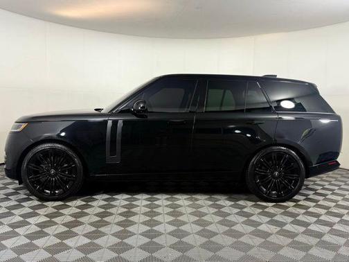 2023 Land Rover Range Rover P530 SE