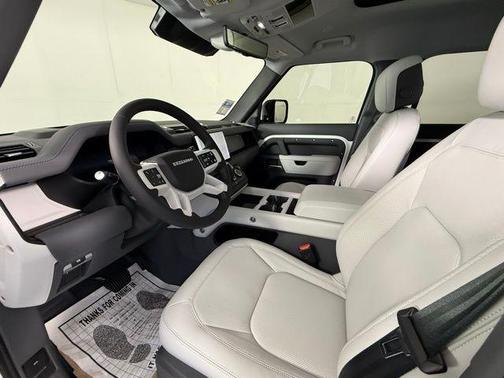 2025 Land Rover Defender P400 S