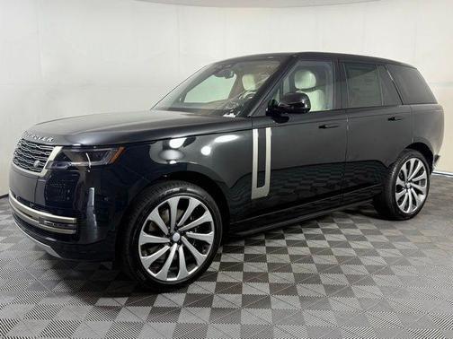 2025 Land Rover Range Rover P530 SE