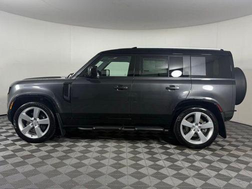 2025 Land Rover Defender P400 X-Dynamic SE