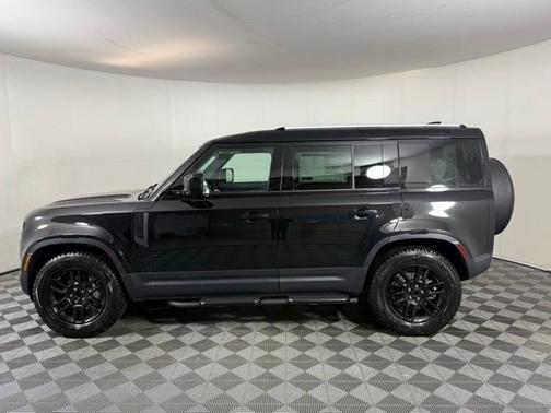 2025 Land Rover Defender P400 S