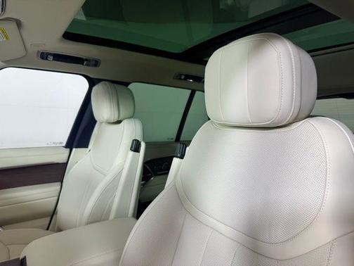 2025 Land Rover Range Rover P400 SE