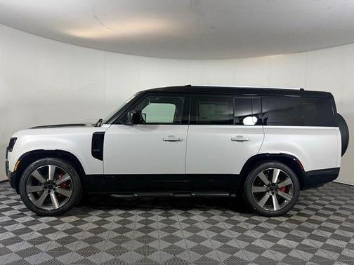 2026 Land Rover Defender P400 X