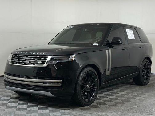 2024 Land Rover Range Rover P530 SE