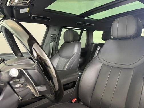 2024 Land Rover Range Rover P530 SE