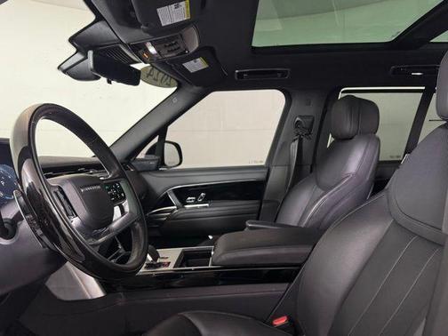 2024 Land Rover Range Rover P530 SE