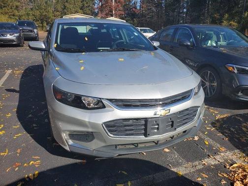Photo 2 of 10 of 2016 Chevrolet Malibu 1LT