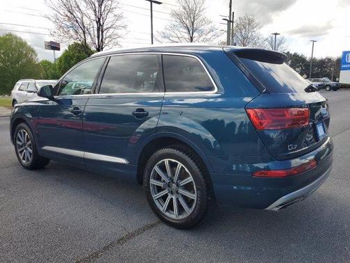 Photo 5 of 32 of 2019 Audi Q7 55 Premium Plus