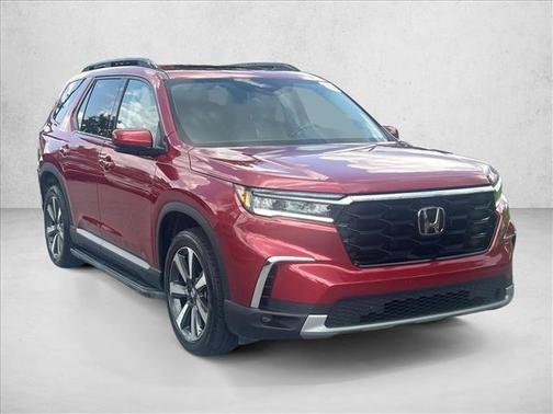 Radiant Red Metallic II 2023 Honda Pilot Touring 8-Passenger