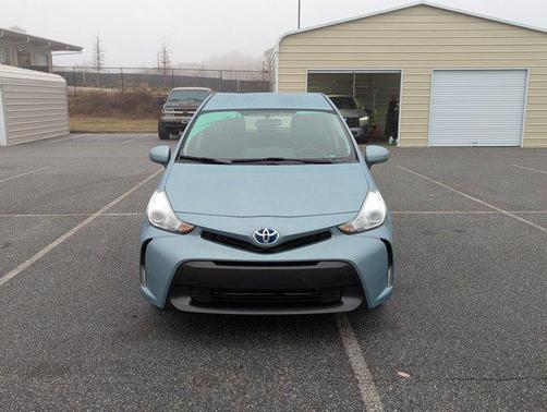 2017 Toyota Prius v Three
