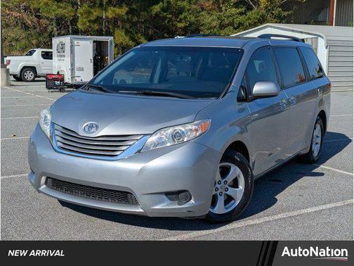 2017 Toyota Sienna LE