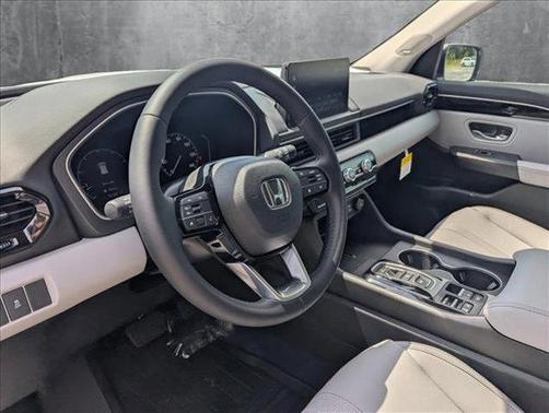 2025 Honda Pilot Touring 8-Passenger
