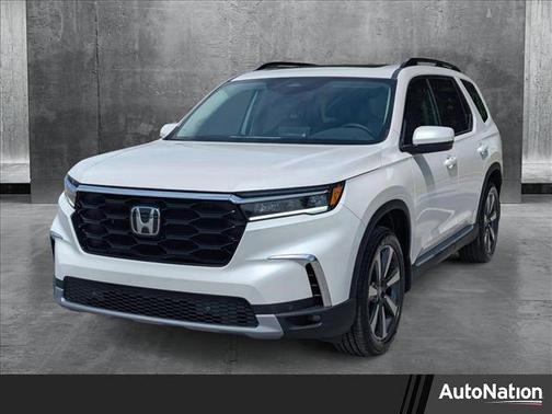 2025 Honda Pilot Touring 8-Passenger