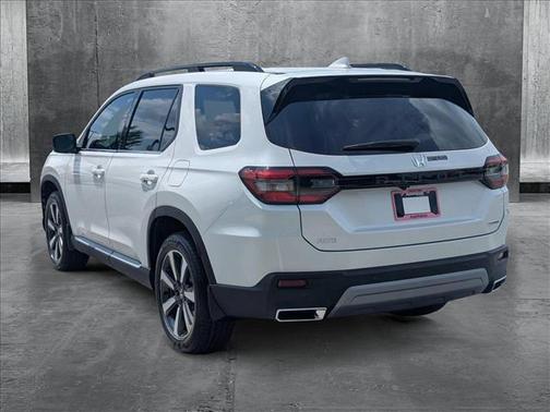 2025 Honda Pilot Touring 8-Passenger