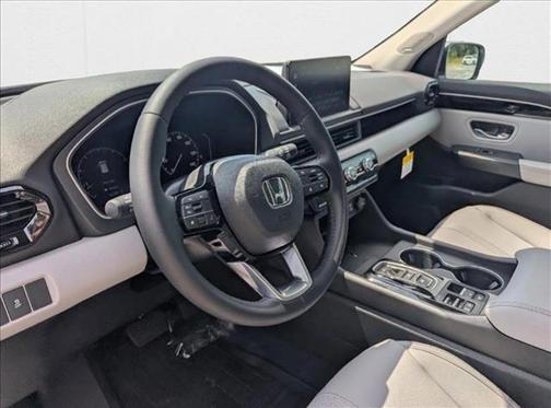 2025 Honda Pilot Touring 8-Passenger
