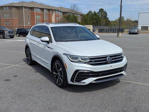 2022 Volkswagen Tiguan 2.0T SEL R-Line 4MOTION
