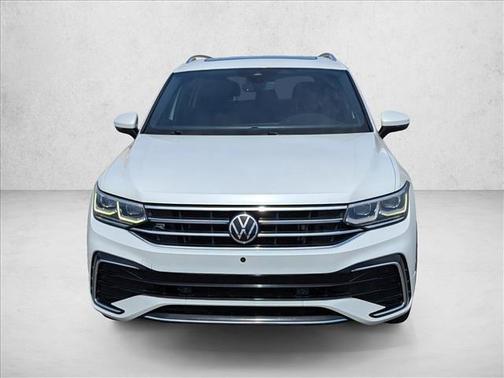 2022 Volkswagen Tiguan 2.0T SEL R-Line 4MOTION