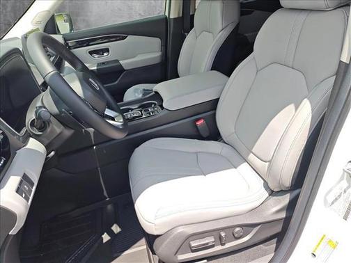 2025 Honda Pilot Touring 8-Passenger