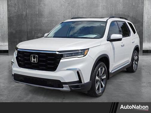 2025 Honda Pilot Touring 8-Passenger