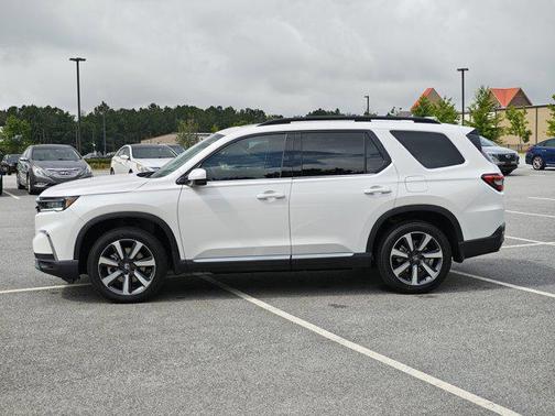 2025 Honda Pilot Touring 8-Passenger