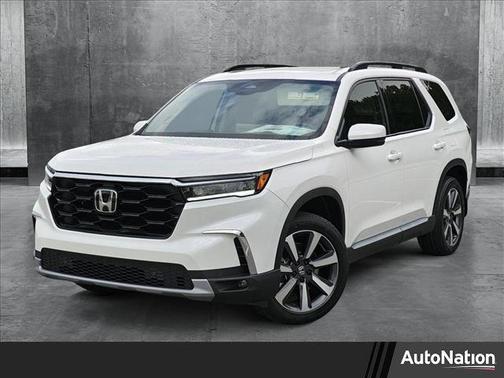 2025 Honda Pilot Touring 8-Passenger