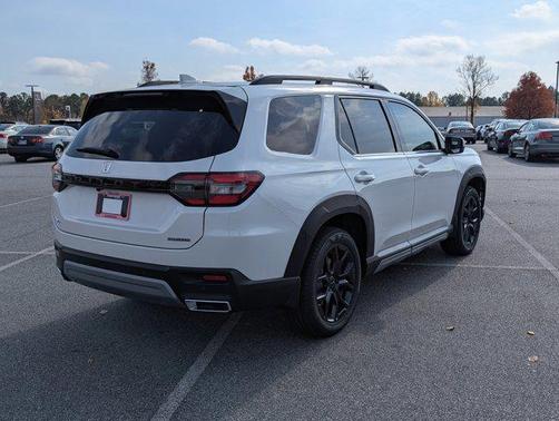 2025 Honda Pilot Touring 8-Passenger